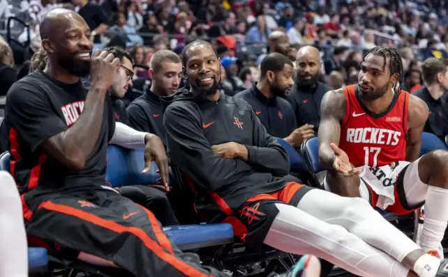 Brooks Thrives In Phoenix After Rockets Exit